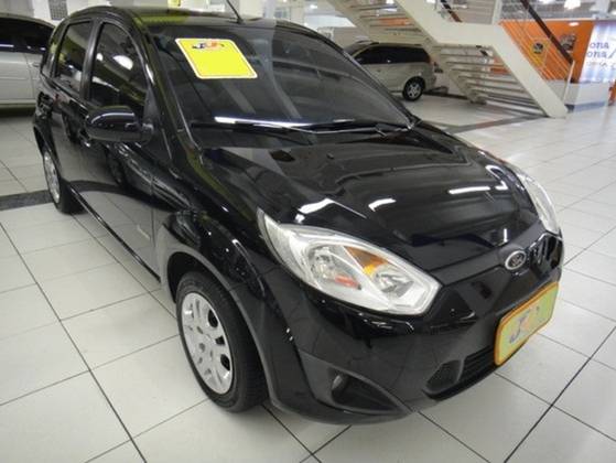 FORD FIESTA 1.0 ROCAM SE PLUS HATCH 8V FLEX 4P MANUAL FORD FIESTA 1.0 ROCAM SE PLUS HATCH 8V FLEX 4P MANUAL